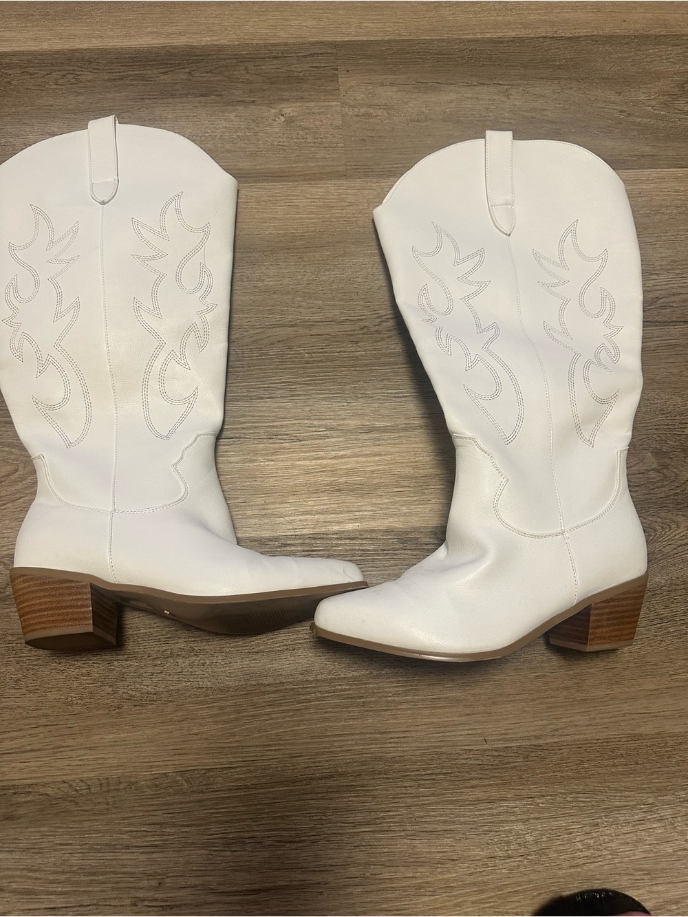 Billini White Western Cowboy Boots with Wood-Tone Heel
